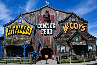 Hatfield & McCoy Dinner Feud in Pigeon Forge